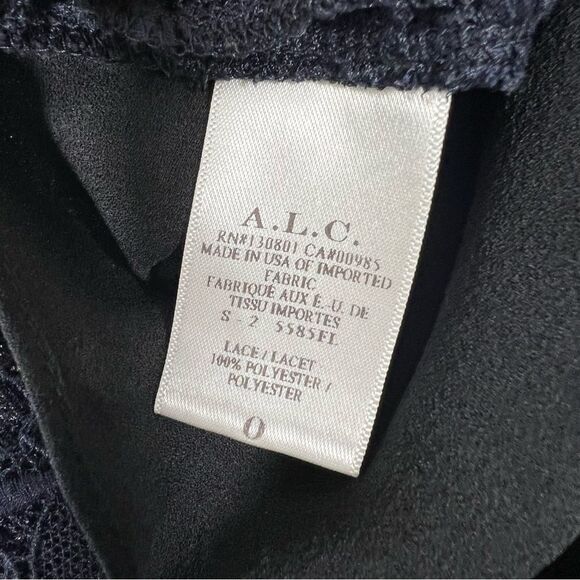 A.L.C. Women Size 0 Adriana Navy Blue Floral Lace Sleeveless Crop Top Shirt - Picture 9 of 13